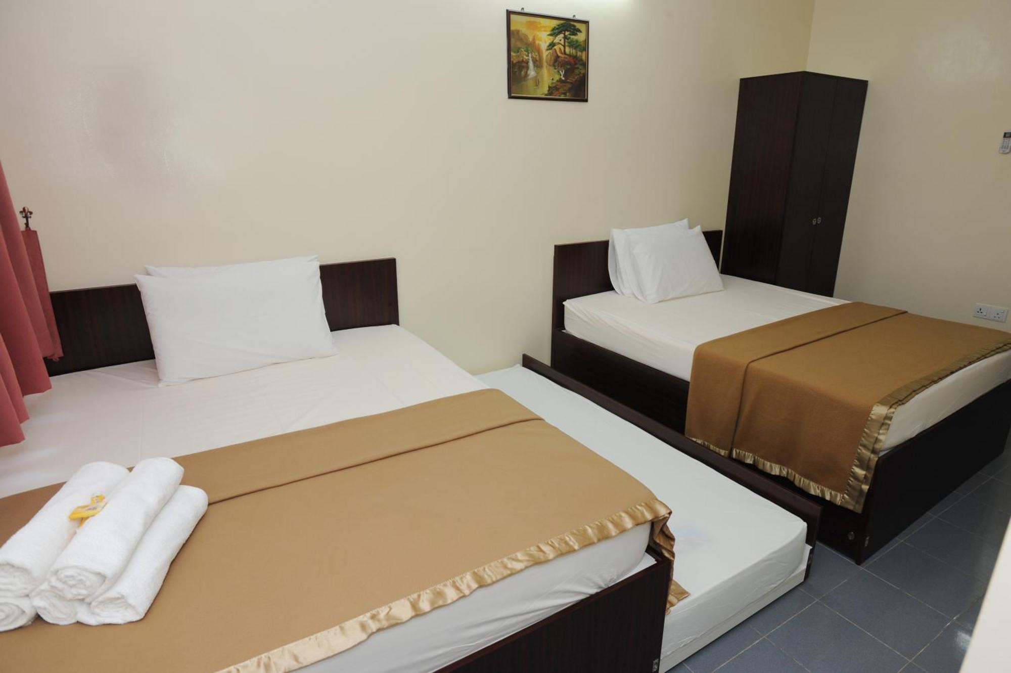 Broadway Budget Hotel George Town Room photo