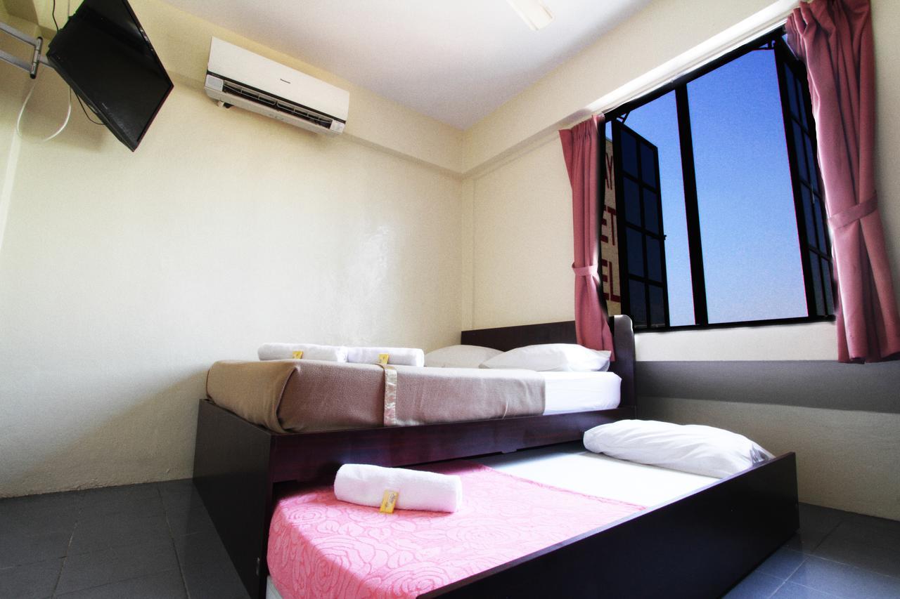 Broadway Budget Hotel George Town Exterior photo